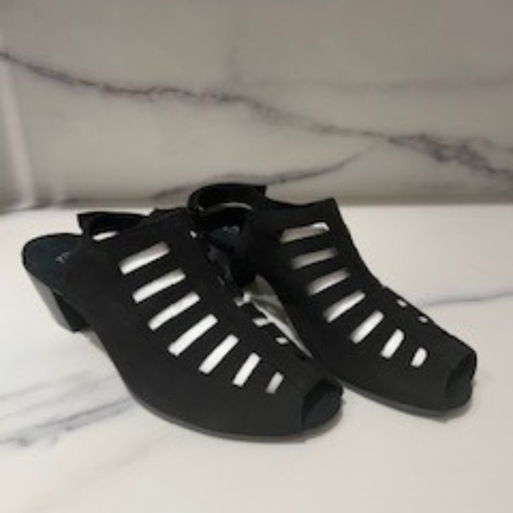 NEW Ladies Munro Abby Sandals - Size 11M